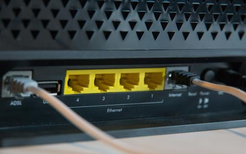 RouterOS v7 通过 MAC 地址获取IPv6并上报至 DNSPod / CloudFlare